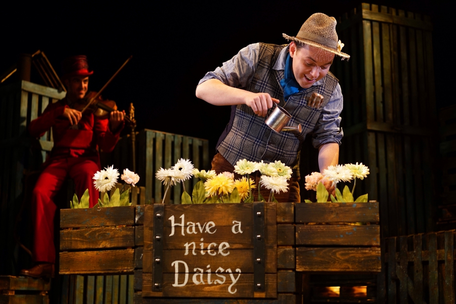 Wilde Creatures, Lighting Design by Peter Harrison, Tall Stories, Vaudeville Theatre, London